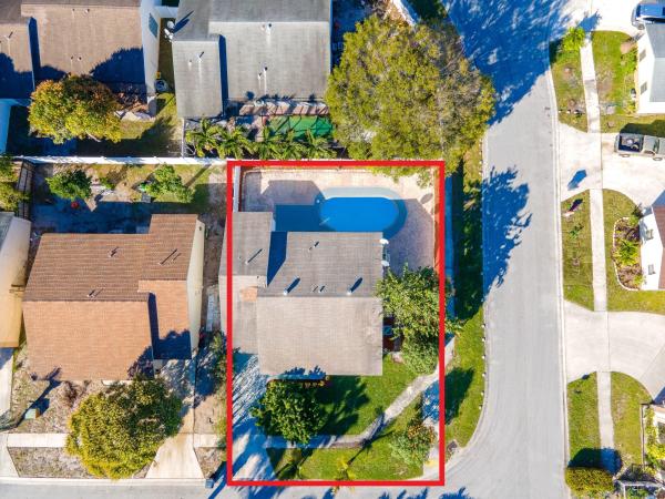 Lantana Homes, 5735 Dewitt Pl, Lake Worth, Florida 33463, image 1