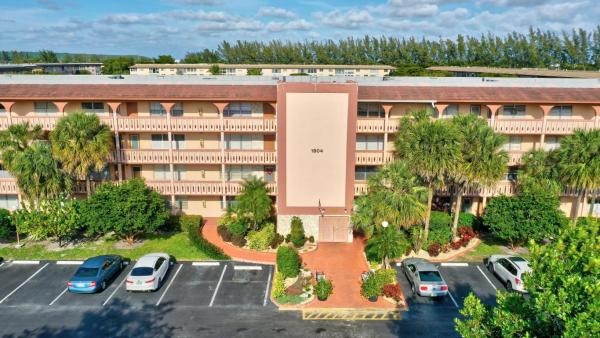 Eleuthera Village, 1804 Eleuthera Pt #O3, Coconut Creek, Florida 33066, image 1
