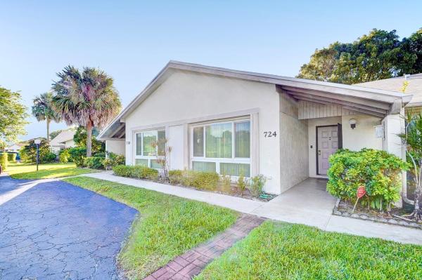 Lago Del Rey North, 724 Lago Rd, Delray Beach, Florida 33445, image 1