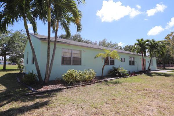 Floral Park Lantana, 6593 Eastview Dr, Lake Worth, Florida 33462, image 1