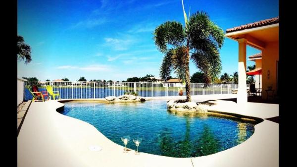 Windsor Bay Estates, 11761 Knightsbridge Pl, Wellington, Florida 33449, image 2