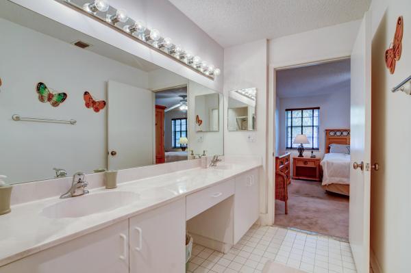 Palm Isles, 7669 Springwater Pl #202, Boynton Beach, Florida 33437, image 1