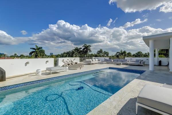 San Marino Island, 400 E San Marino Dr, Miami Beach, Florida 33139, image 2