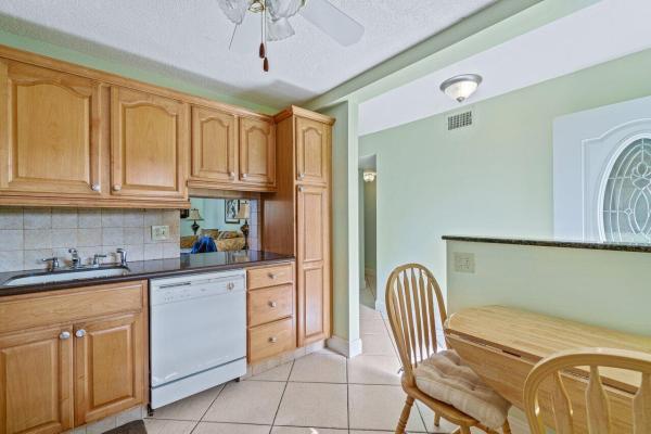 Village Royale Greenview, 2520 NE 1st Ct #112, Boynton Beach, Florida 33435, image 3