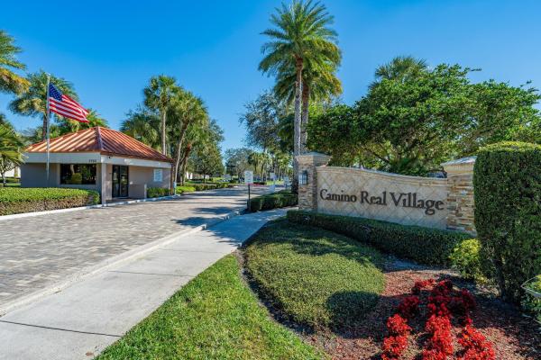 Camino Real Village, 5850 Camino Del Sol #306, Boca Raton, Florida 33433, image 3