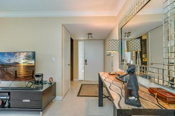 Camino Real Village, 5850 Camino Del Sol #306, Boca Raton, Florida 33433, image 1
