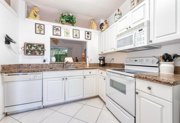 Poinciana Place Villas, 3170 Via Poinciana #5, Lake Worth, Florida 33467, image 1