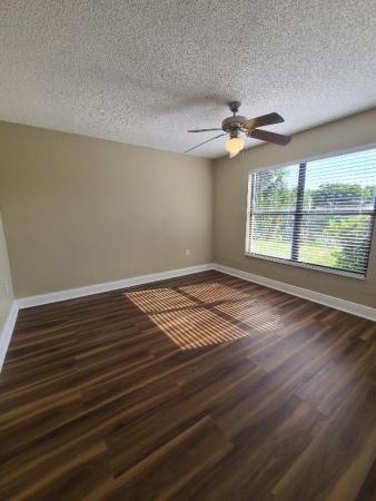 Palm Beach Grande, 1542 Lake Crystal Dr #B, West Palm Beach, Florida 33411, image 2