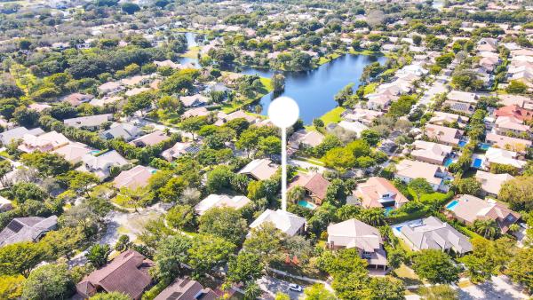 Colonnade At Glen Oaks, 4799 NW 26th Ave, Boca Raton, Florida 33434, image 2