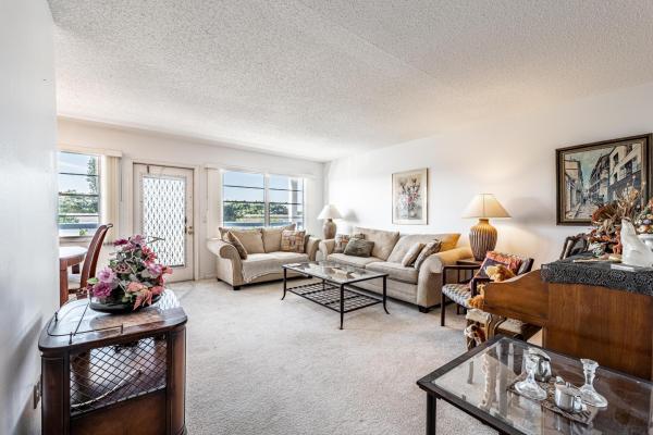 Lyndhurst, 3051 Lyndhurst K, Deerfield Beach, Florida 33442, image 2