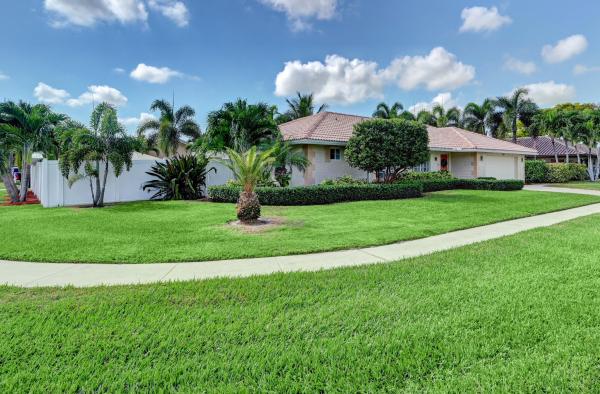 The Fairways, 22123 Serenata Cir E, Boca Raton, Florida 33433, image 2