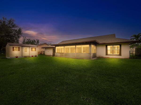 Lakes Of Lantana, 8115 Marshwood Ln, Lake Worth, Florida 33467, image 1