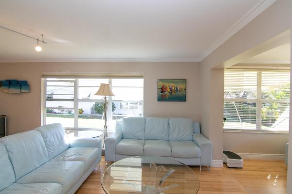 Pointe Overlook, 1087 N Oakridge Cir, Lake Worth, Florida 33462, image 1