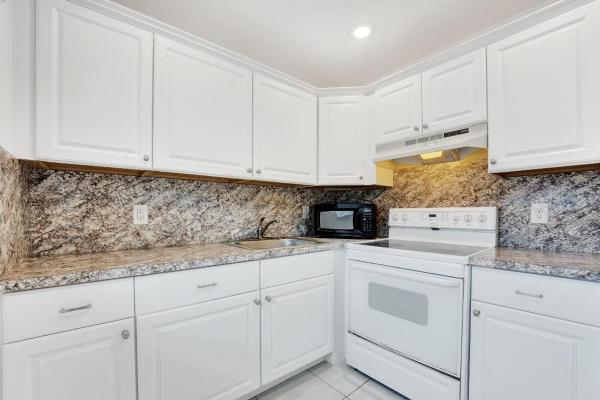 Seville At Kings Point, 200 Seville I, Delray Beach, Florida 33446, image 2