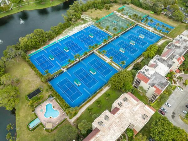 Lavers Resort & Racquet Club, 825 Egret Cir #409, Delray Beach, Florida 33444, image 1