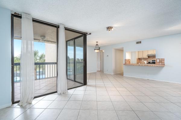 Lavers Resort & Racquet Club, 825 Egret Cir #409, Delray Beach, Florida 33444, image 3