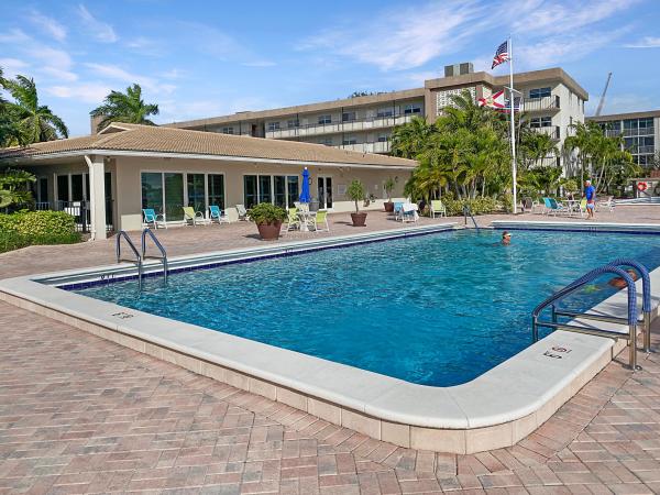 Seagate Of Gulfstream, 2010 S Federal Hwy #202, Boynton Beach, Florida 33435, image 1