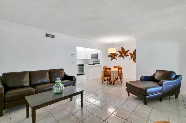 Pine Ridge South 4, 434 Pine Glen Ln #A-1, Greenacres, Florida 33463, image 2