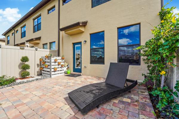 Preston Square, 2377 Byron St, Palm Springs, Florida 33406, image 2