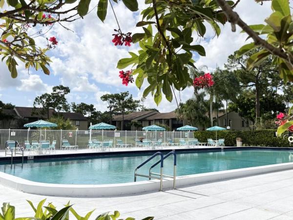 Pine Ridge North 3, 721 Sunny Pine Way #C1, Greenacres, Florida 33415, image 3