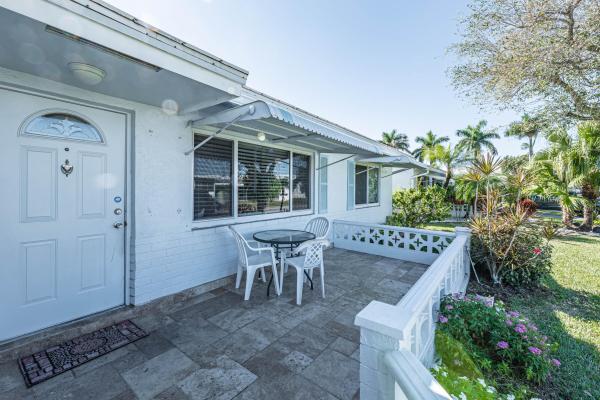 Palm Beach Leisureville, 1724 SW 19th Dr, Boynton Beach, Florida 33426, image 1