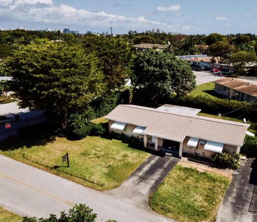 Tropical Gardens, 508 NE 21st Dr, Wilton Manors, Florida 33305, image 2