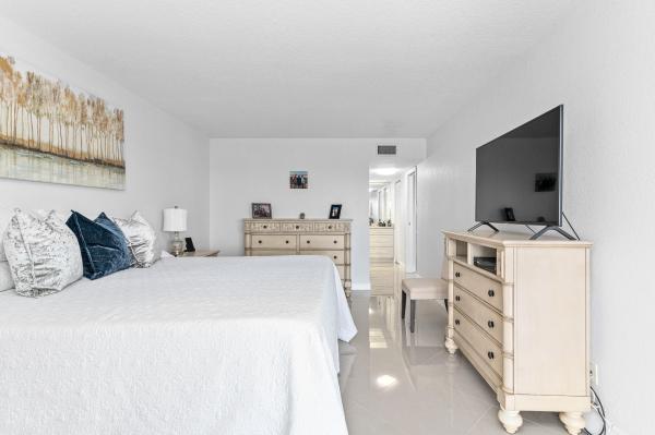 Boca Barwood, 23277 Barwood Ln N #408, Boca Raton, Florida 33428, image 3