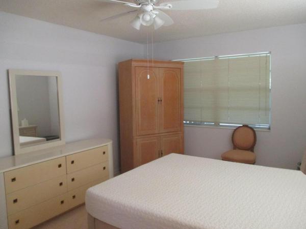 Golden Lakes Village, 121 Lake Meryl Dr, West Palm Beach, Florida 33411, image 1