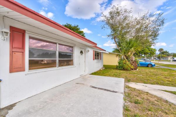 Palm Beach Colony, 11797 Dahlia Dr, Royal Palm Beach, Florida 33411, image 2