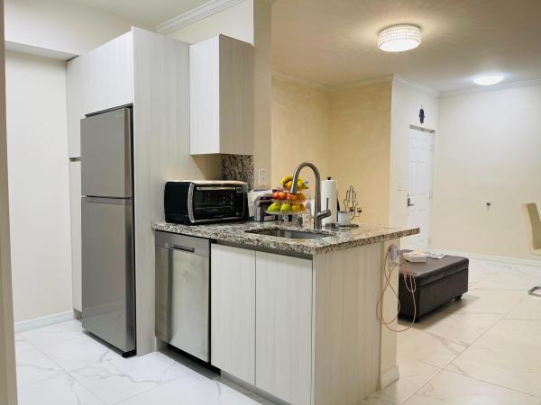 Porto Bellagio, 17145 N Bay Rd #4103, Sunny Isles Beach, Florida 33160, image 1