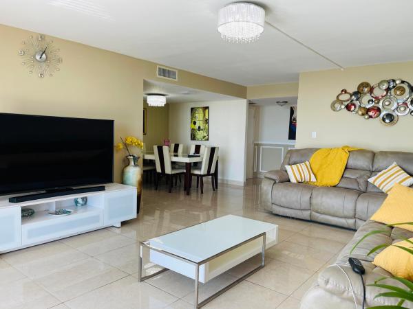 Del Prado South Towers, 18021 Biscayne Blvd #1204-2, Aventura, Florida 33160, image 1