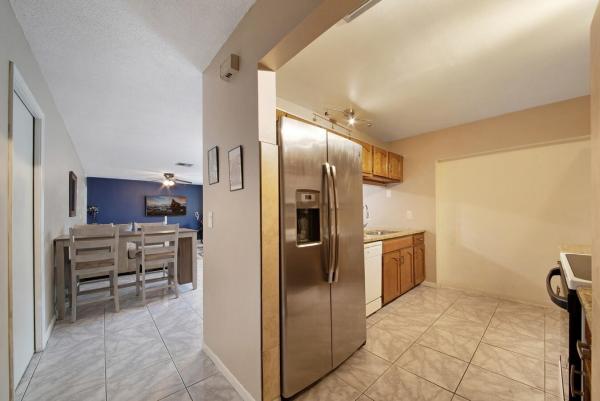 Cedarwood Villas, 2075 SW 24th Cir, Boynton Beach, Florida 33426, image 3