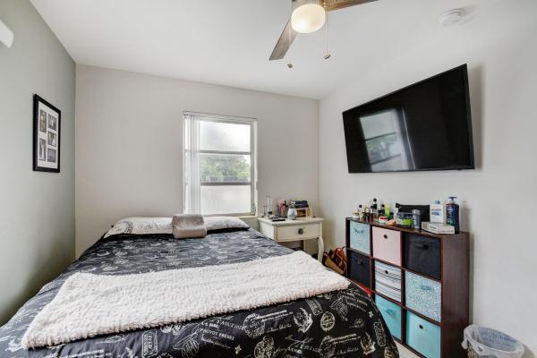 Delaware Manor, 4344 Kent Ave, Lake Worth, Florida 33461, image 2