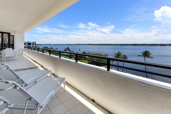 Palm Beach Hampton, 3100 S Ocean Blvd, Palm Beach, Florida 33480, image 1