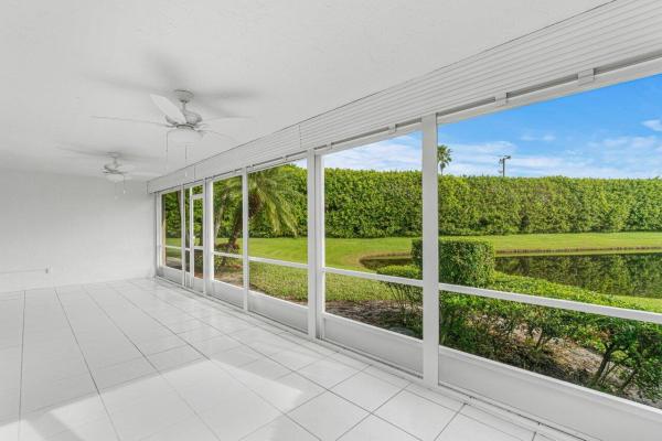 Emerald Pointe, 7919 Lake Sands Dr, Delray Beach, Florida 33446, image 2