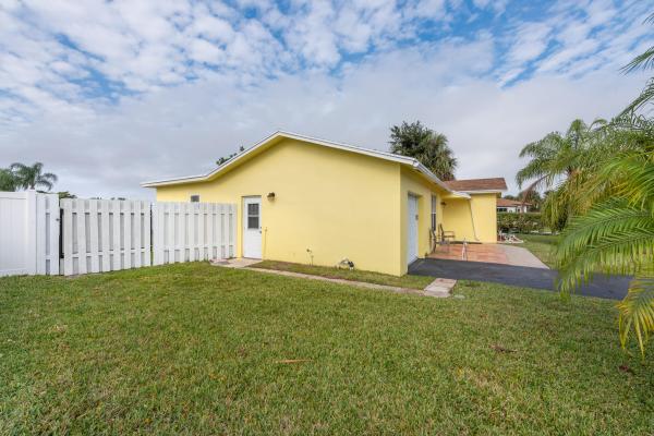 American Homes At Southwind Lakes, 9407 Southampton Pl, Boca Raton, Florida 33434, image 2