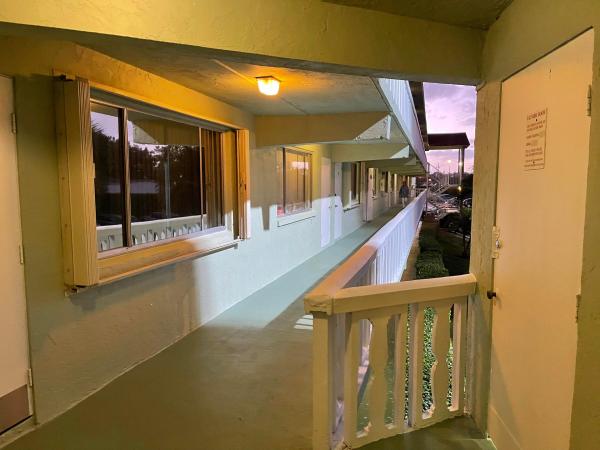 Regal Palms, 3300 Springdale Blvd #304, Palm Springs, Florida 33461, image 3