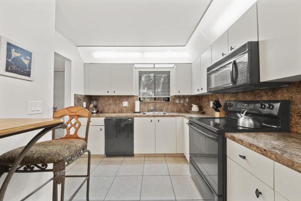 Sunrise Of Palm Beach, 4820 Lucerne Lakes Blvd W #308, Lake Worth, Florida 33467, image 1