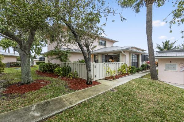 Gulfstream Villas, 1772 Gulfstream Ave #B1, Fort Pierce, Florida 34949, image 1