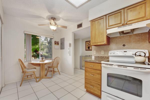 Huntington Lakes 1, 6515 Kensington Ln #105, Delray Beach, Florida 33446, image 2