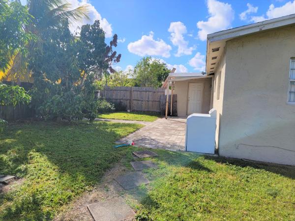 Ranch Haven, 2332 Pineway Dr, West Palm Beach, Florida 33415, image 2