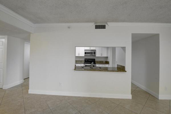 Lakeside At Delray, 2025 Lavers Cir #D108, Delray Beach, Florida 33444, image 2