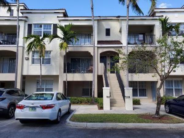 Poinciana Place, 6020 W Sample Rd #304, Coral Springs, Florida 33067, image 1