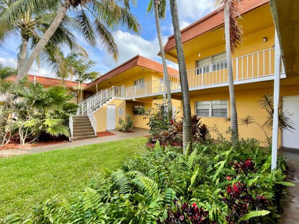 Enclave Sandpiper, 200 Croton Ave #103, Lantana, Florida 33462, image 2