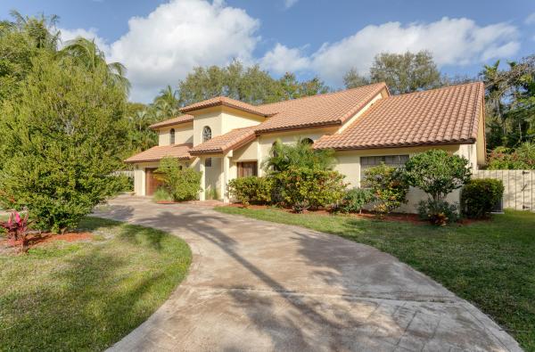 765 Azalea St, Boca Raton, Florida 33486, image 1