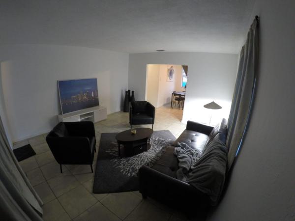 Pine Ridge Park, 6047 Polk St #1-2, Hollywood, Florida 33024, image 2
