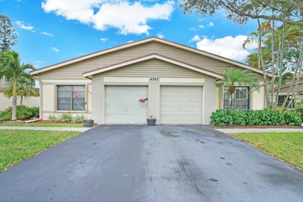 The Towns Of Lakeside Green, 4347 Willow Pond Rd #D, West Palm Beach, Florida 33417, image 1