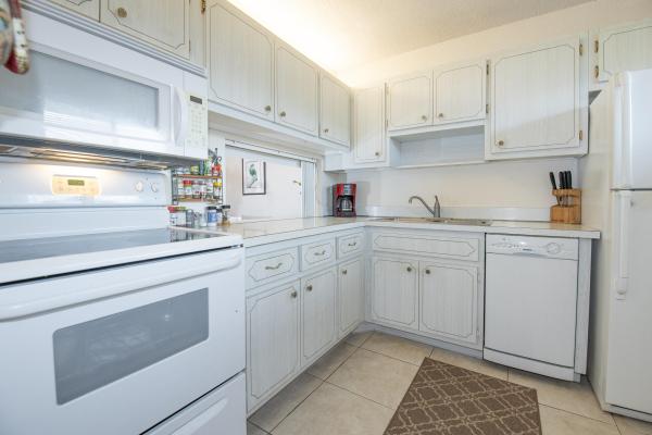 Lake Clarke Gardens, 2668 N Garden Dr N #105, Lake Worth, Florida 33461, image 1