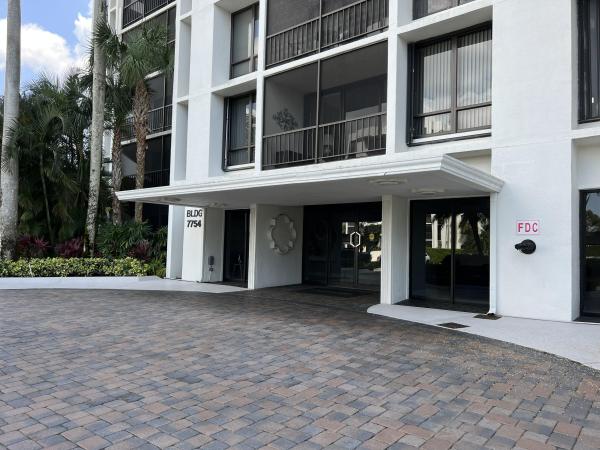 Lakewood Midrise At Boca West Country Club, 7754 Lakeside Blvd #424, Boca Raton, Florida 33434, image 1
