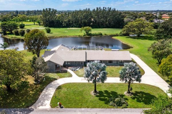 Greenbriar Of Sherbrooke, 8896 Kendale Pl, Lake Worth, Florida 33467, image 1